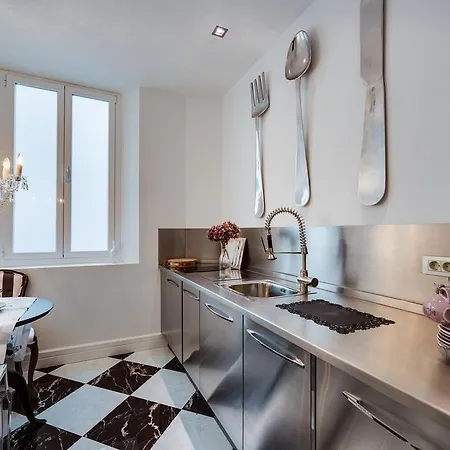 Purple Dog Апарт-отель 4*