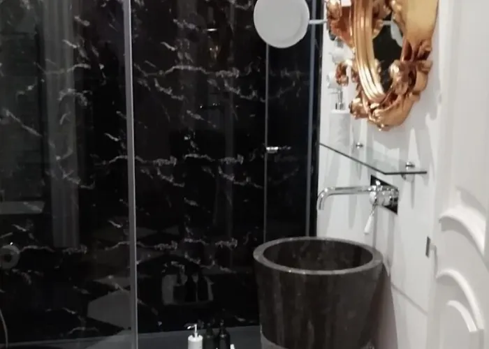 Purple Dog Aparthotel 4*