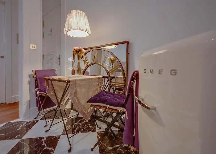 Purple Dog Aparthotel 4*