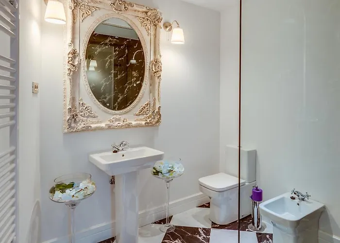 Purple Dog Aparthotel