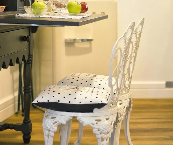 Purple Dog Aparthotel 4*