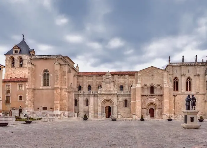 Aparthotel Purple Dog León